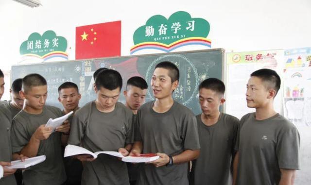 深度解析，為什么不建議報(bào)考國防科技大學(xué)，深度解析，報(bào)考國防科技大學(xué)的潛在考慮與權(quán)衡