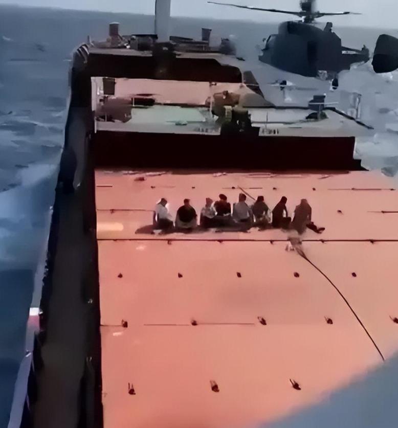 俄羅斯向美軍艦開火，事件背景與SEO解讀，俄羅斯對美軍艦開火事件背景解析與SEO視角解讀