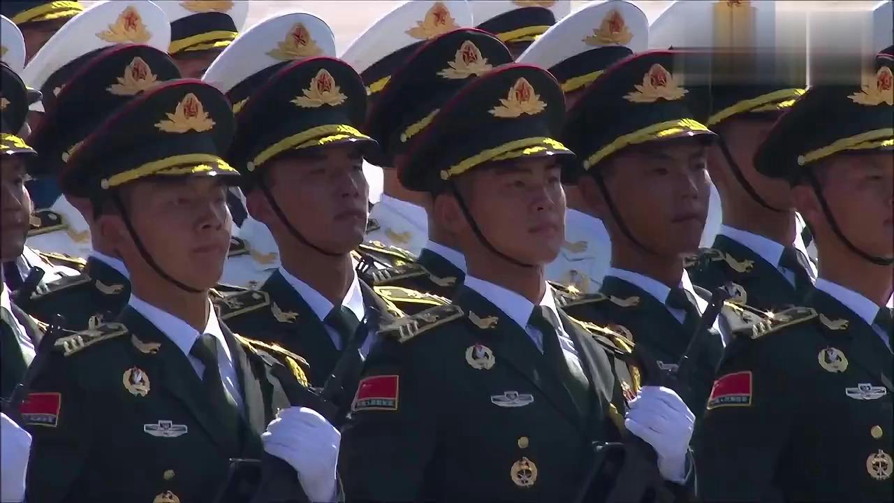 三軍儀仗隊霸氣視頻，展現(xiàn)雄壯軍威與卓越風(fēng)采，三軍儀仗隊雄壯風(fēng)采霸氣展現(xiàn)視頻，彰顯卓越軍威與風(fēng)采