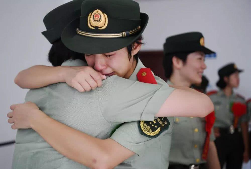 關(guān)于21式各軍種八一臂章的探討，關(guān)于各軍種八一臂章的探討，深入解析21式臂章特點