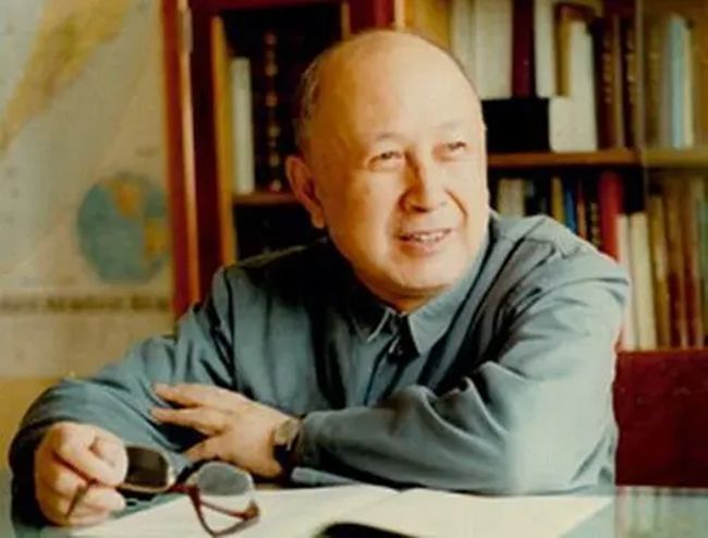 錢學森資料簡介，中國航天之父的傳奇人生，中國航天之父錢學森，傳奇人生的簡介