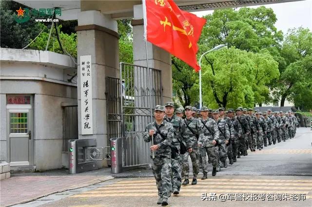 軍事院校分數(shù)線詳解，如何把握入學門檻？，軍事院校分數(shù)線詳解，如何把握入學門檻與提高錄取機會？