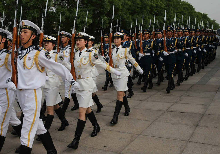 女兵儀仗隊照片大全，展現(xiàn)颯爽英姿的絕美瞬間，女兵儀仗隊風采展示，颯爽英姿的絕美瞬間圖片大全