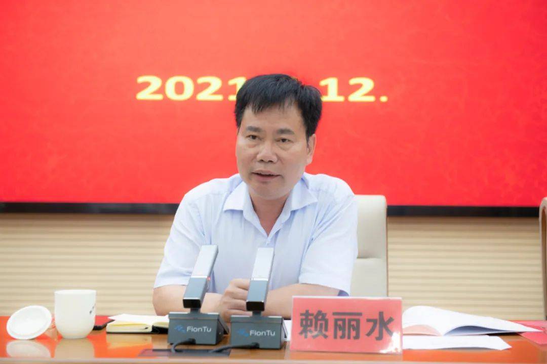 二四六香港資料期期中，深度解析與SEO優(yōu)化策略，深度解析香港期期中資料，SEO優(yōu)化策略揭秘