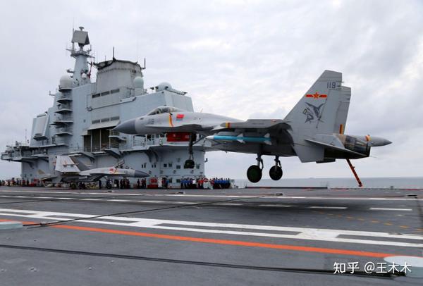 揭秘全球最大戰(zhàn)艦，揭秘豪華配置的3000米長航母，全球最大戰(zhàn)艦揭秘，豪華配置的3000米長航母探秘