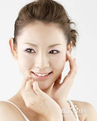 瘦臉最快的自然方法，重塑迷人輪廓的自然途徑，瘦臉秘訣，自然方法重塑迷人輪廓