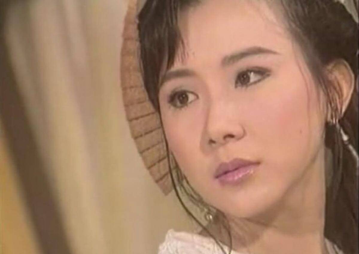 整容毀掉的女星都有誰，深度探討與反思，深度探討與反思，整容遺憾，哪些女星因整容失去光彩？