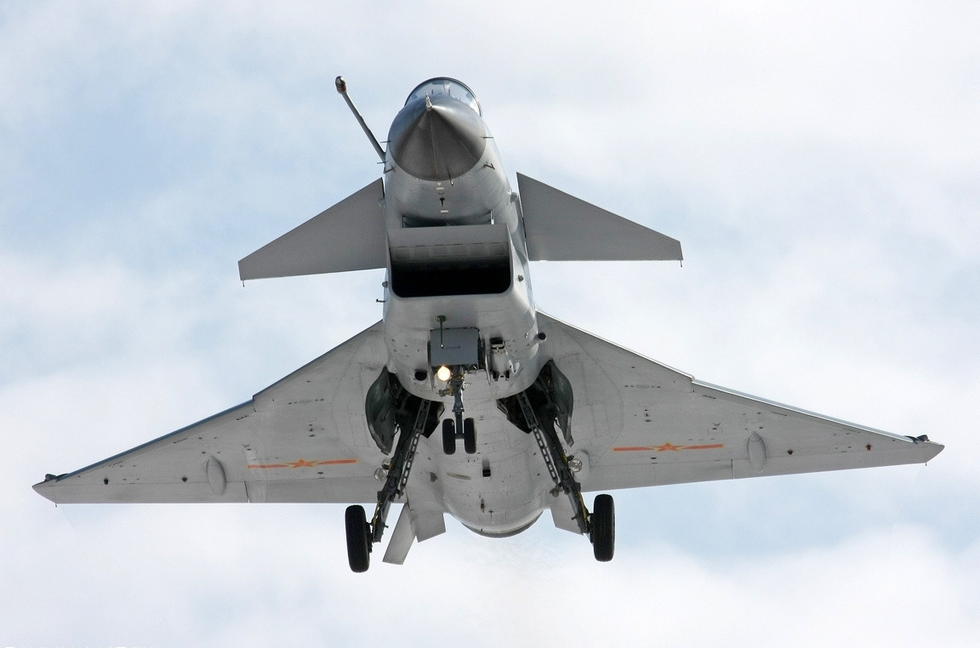 殲-10戰(zhàn)斗機圖片展示，探索中國空中力量的驕傲，殲-10戰(zhàn)斗機圖片展示，中國空中力量的榮耀與驕傲