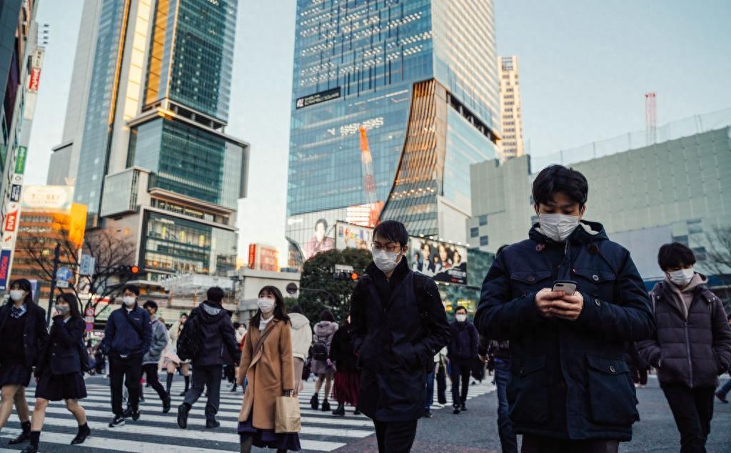 防務(wù)新觀(guān)察，探索2022最新一期的前沿軍事動(dòng)態(tài)與戰(zhàn)略思考，防務(wù)新觀(guān)察，探索前沿軍事動(dòng)態(tài)與戰(zhàn)略思考的最新發(fā)展（2022年最新一期）